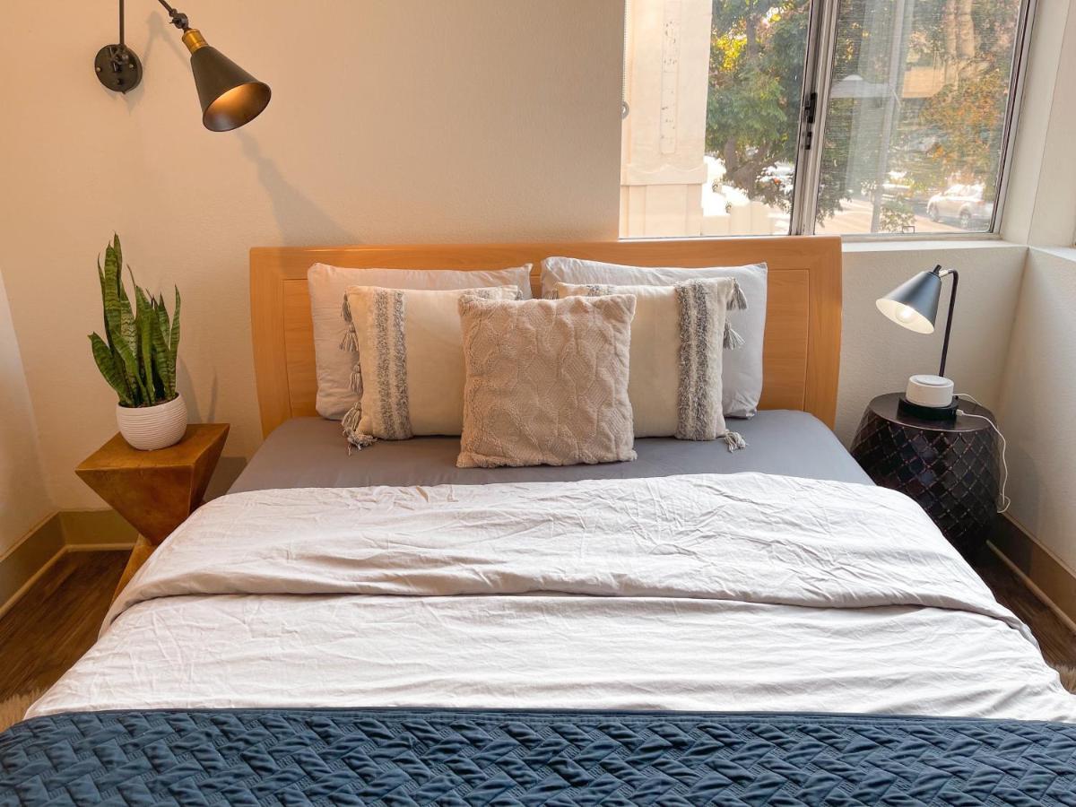 2bdr&parking 5-10min To Santa Monica Pier *